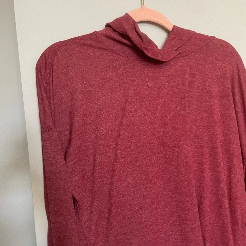 𝅺90 Degree By Reflex Light Hoodie
